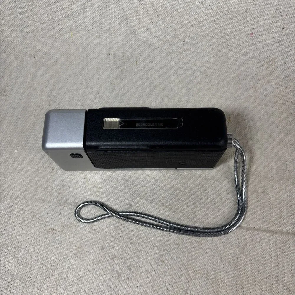 Agfamatic 1008 Pocket Sensor Vintage Camera With Metal Strap Untested